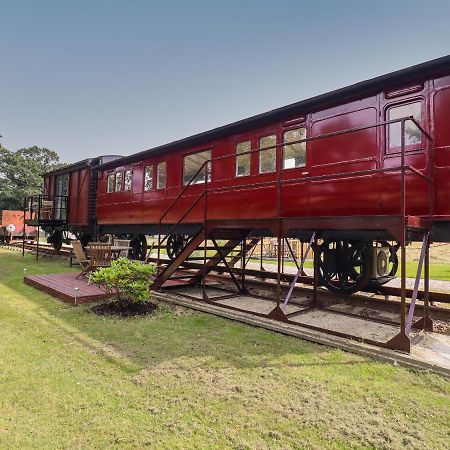 The Carriage At High Barn Heritage Halstead  Εξωτερικό φωτογραφία